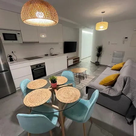 Carolina Apartment *